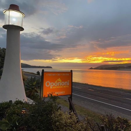 Opononi Lighthouse Motel Exteriör bild
